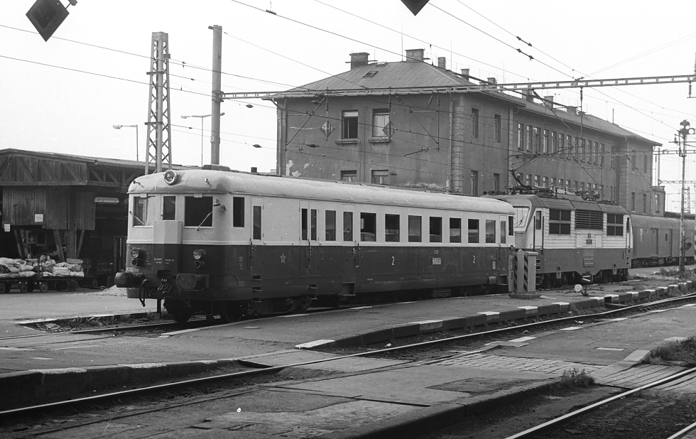 M262.0230