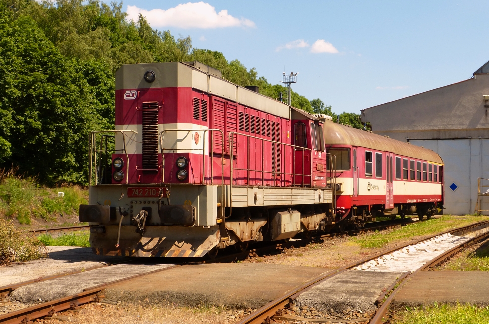 742 210-8