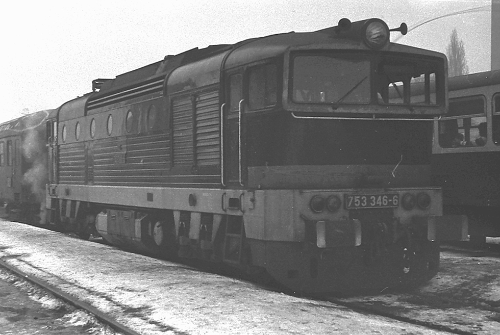 753 346-6