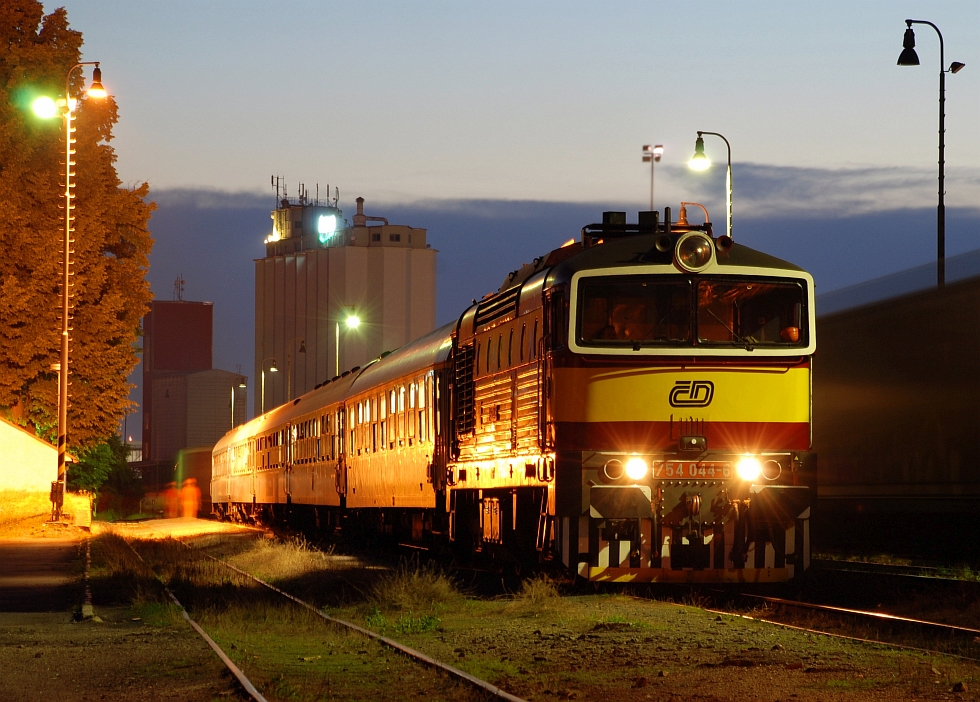 754 044-6