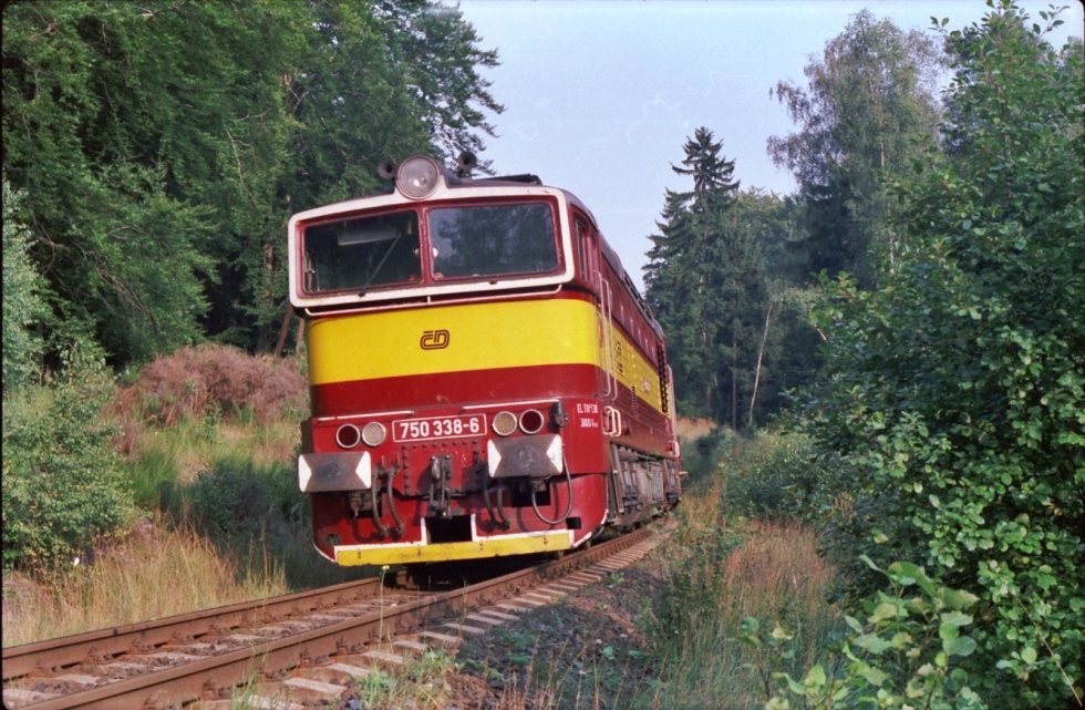 750 338-6