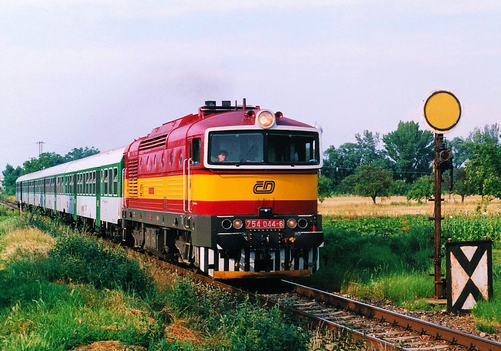 754 044-6