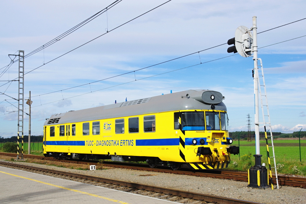 165 002-5