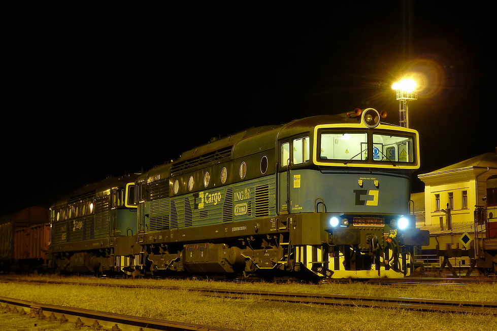 753 757-4