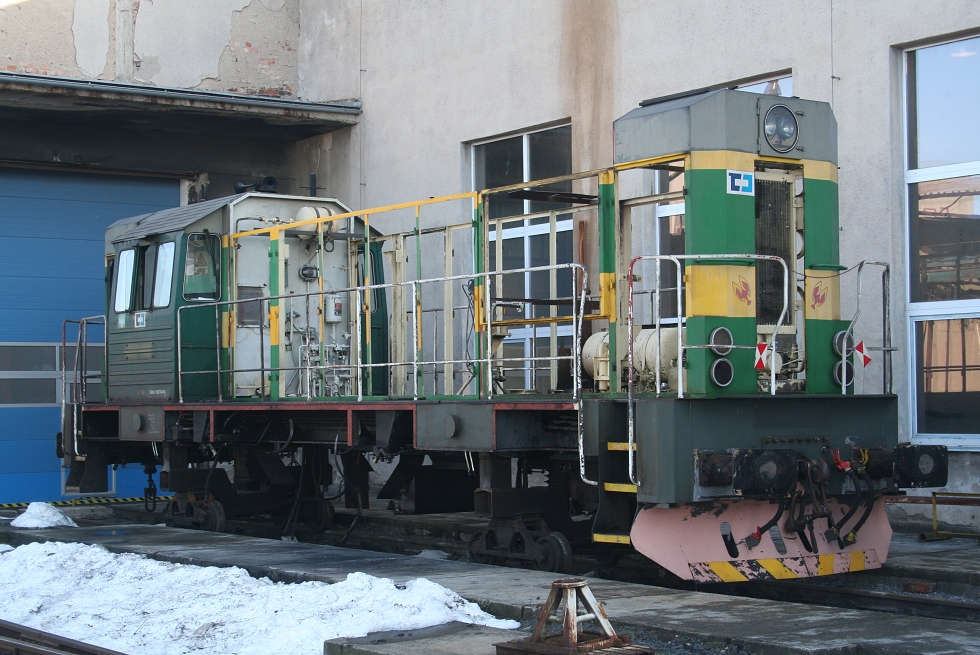742 295-9