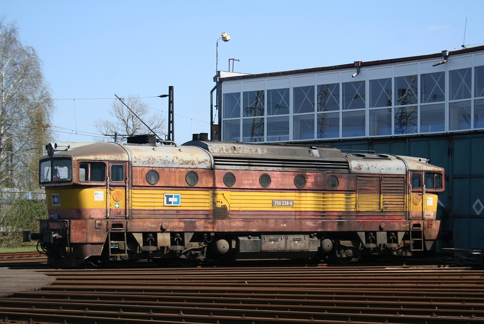 750 338-6