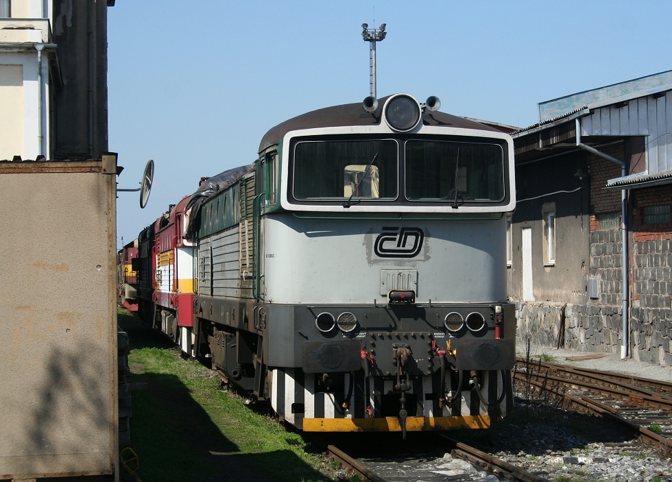 754 081-8