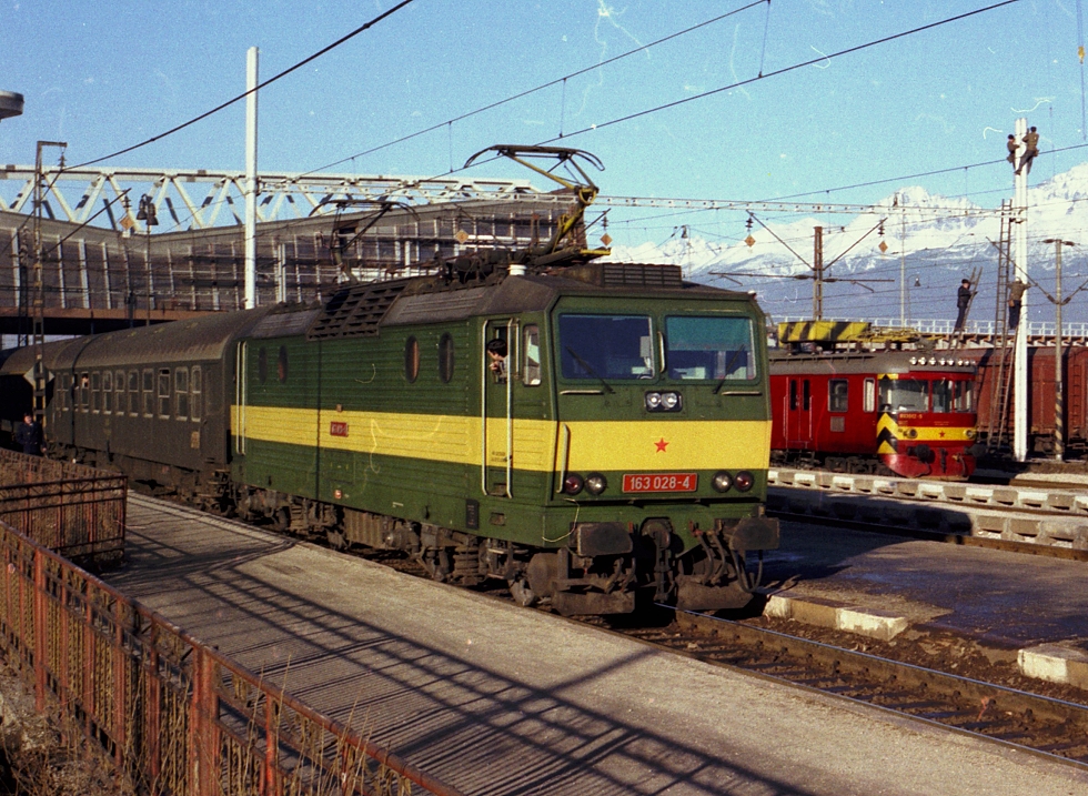 163 028-4