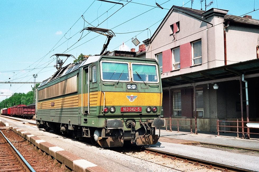 163 042-5