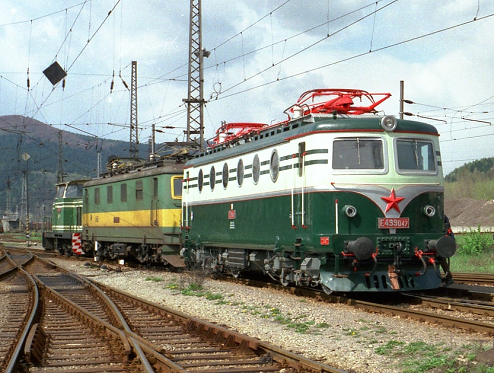 E499.047