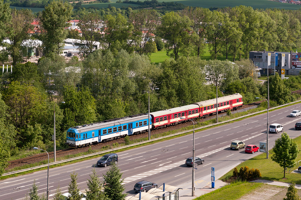 843 023-3