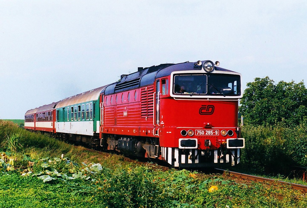 750 285-9