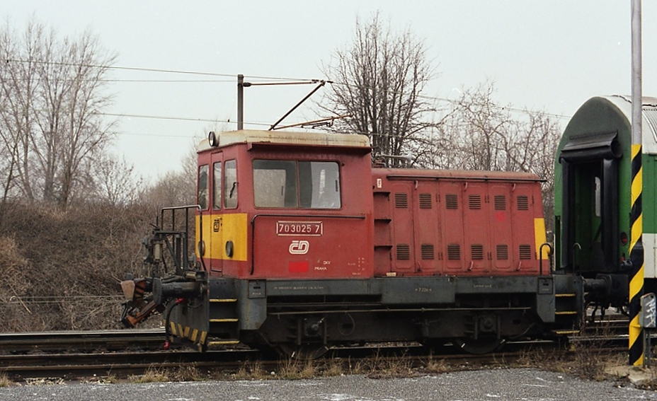 703 025-7