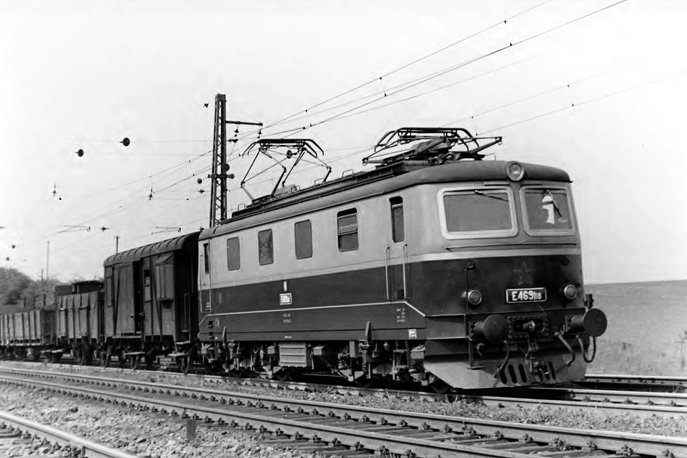 E469.I18