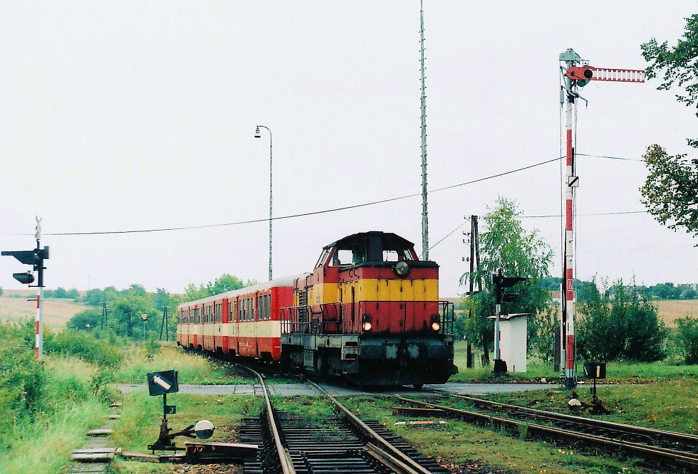 735 062-2
