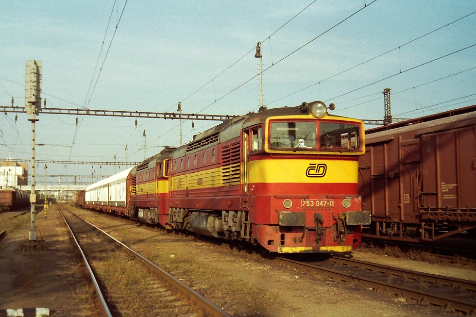 753 047-0