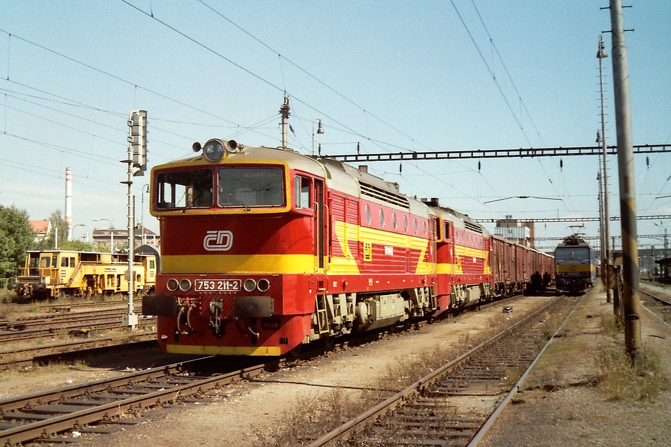 753 211-2