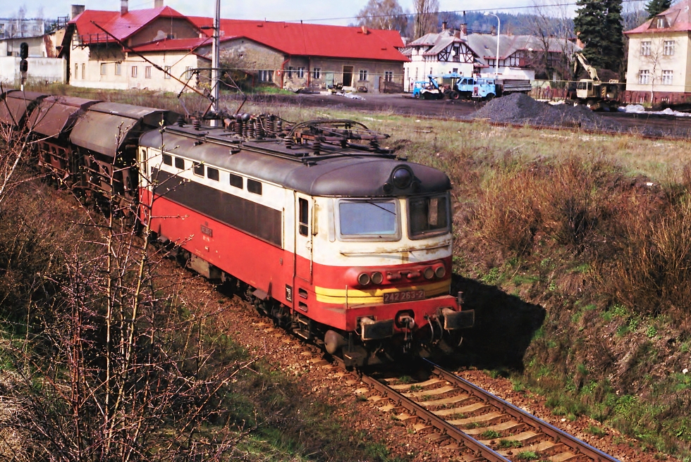 242 263-2