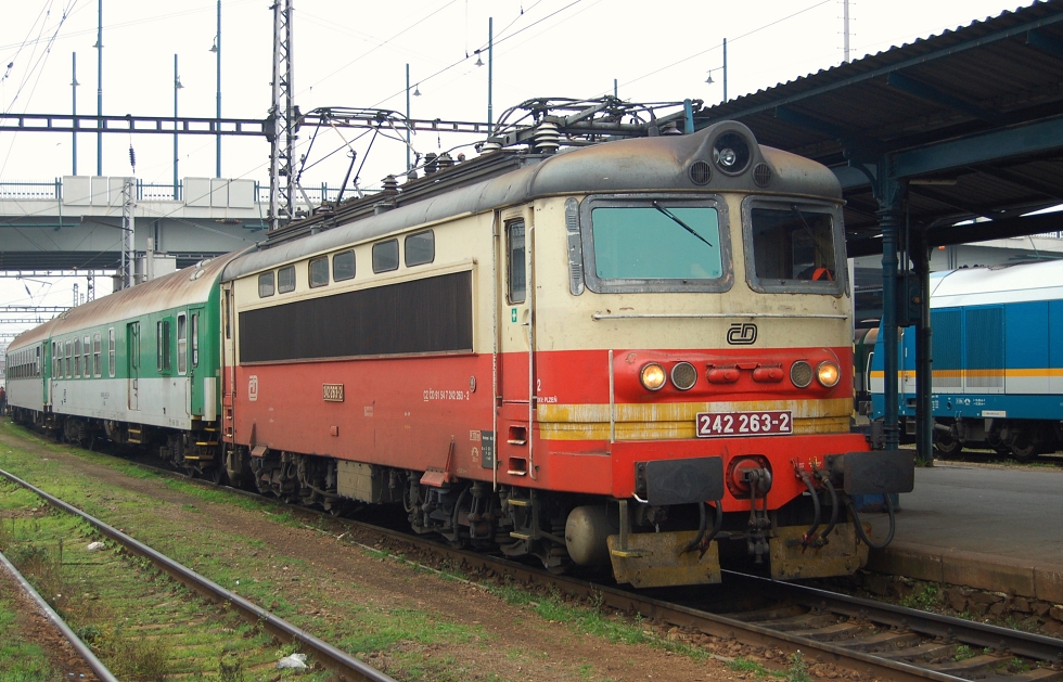 242 263-2