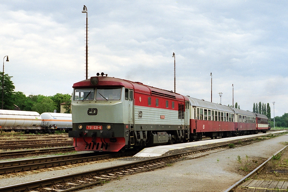 751 031-6