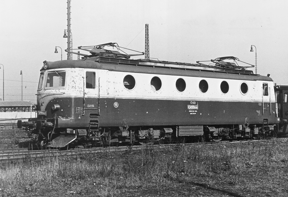 E499.095