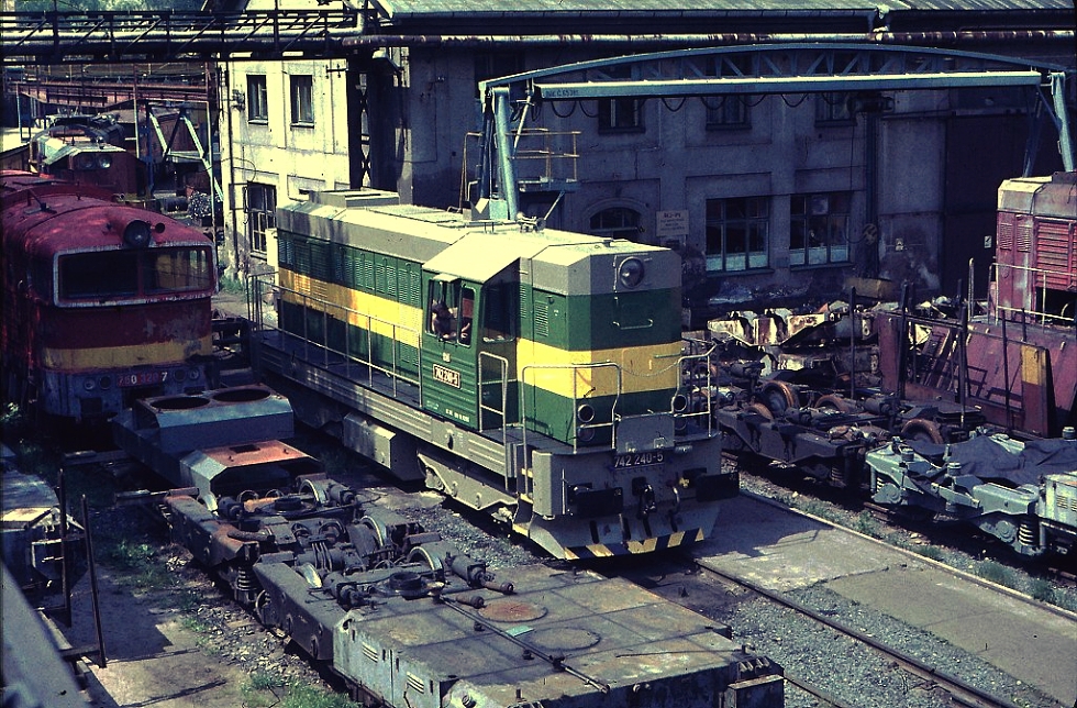 742 240-5
