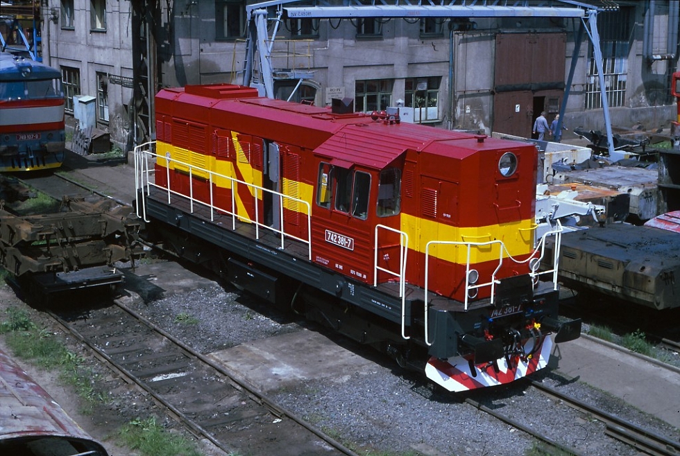 742 381-7