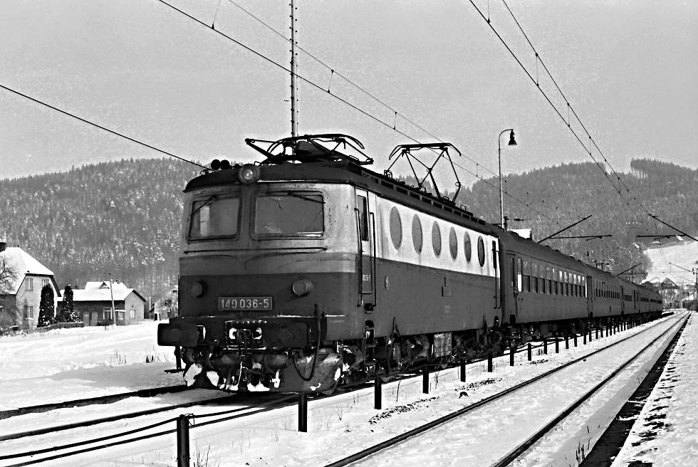 140 036-5