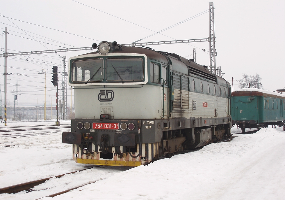 754 031-3