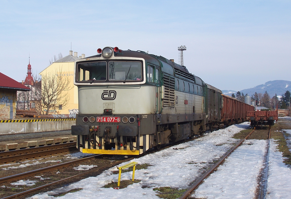 754 077-6