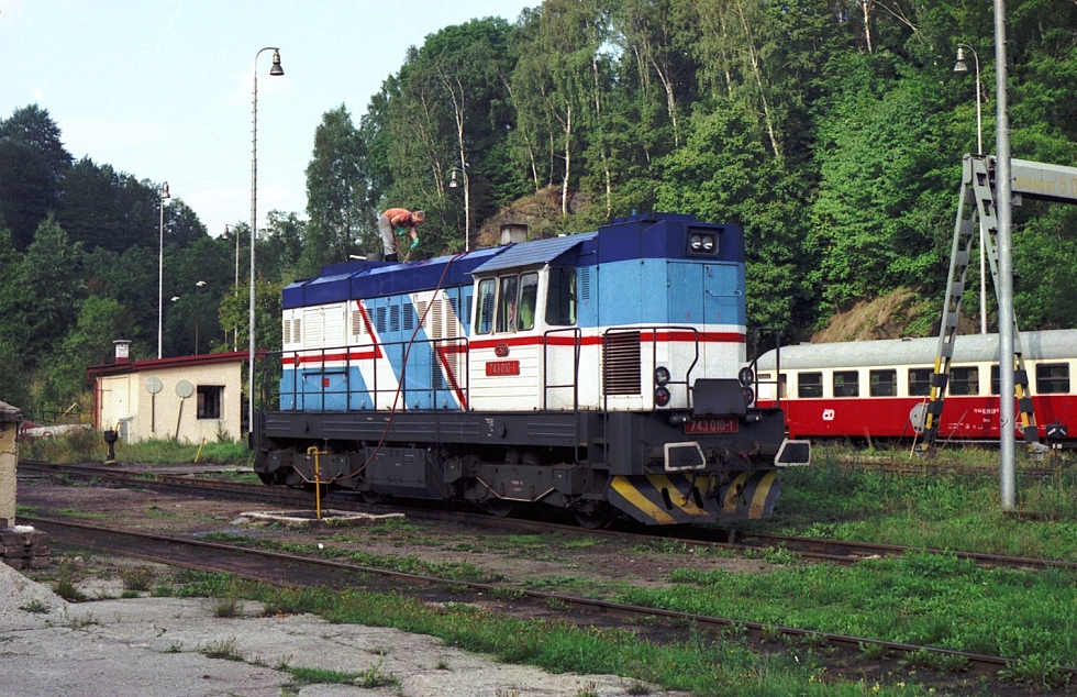 743 010-1