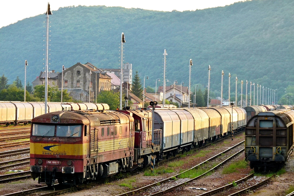 751 114-0