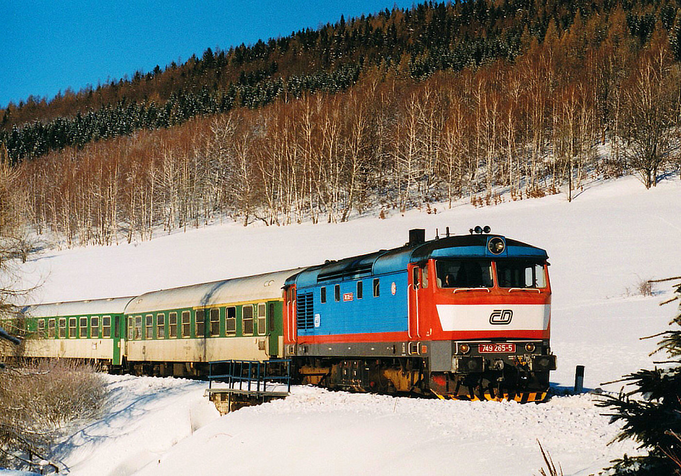 749 265-5