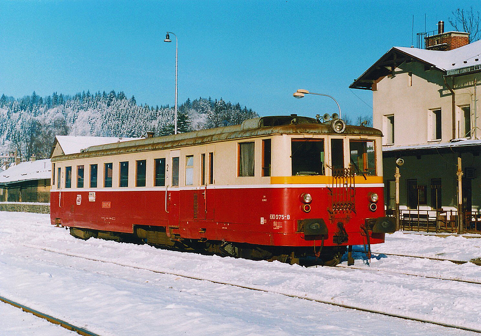 830 075-8