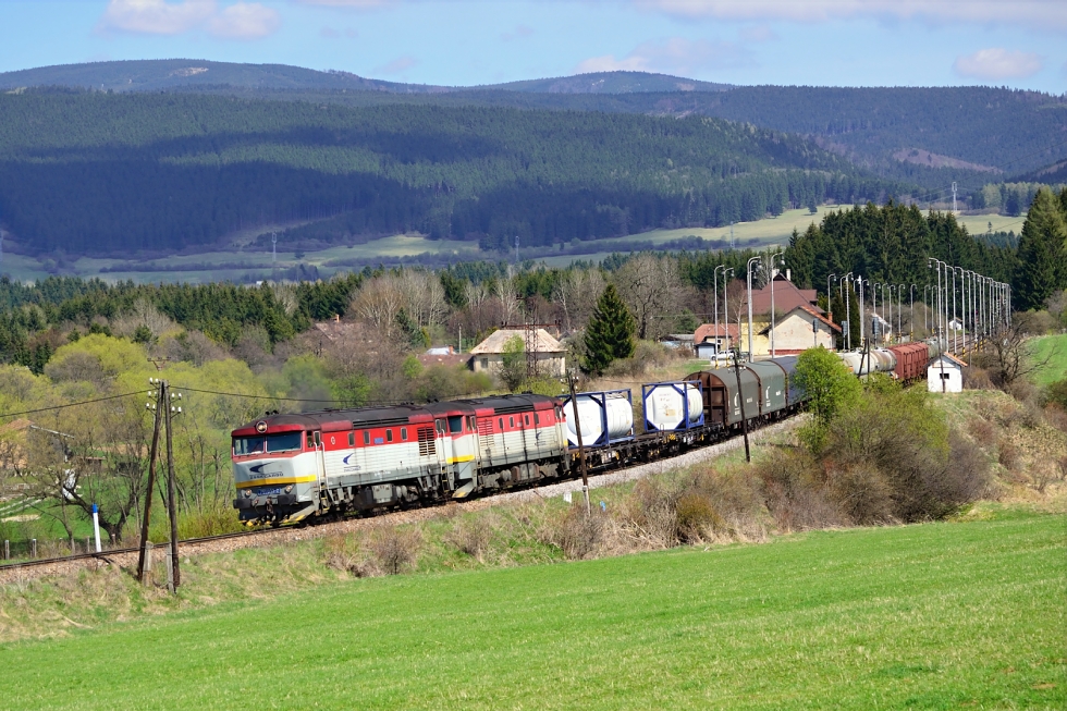 751 033-2