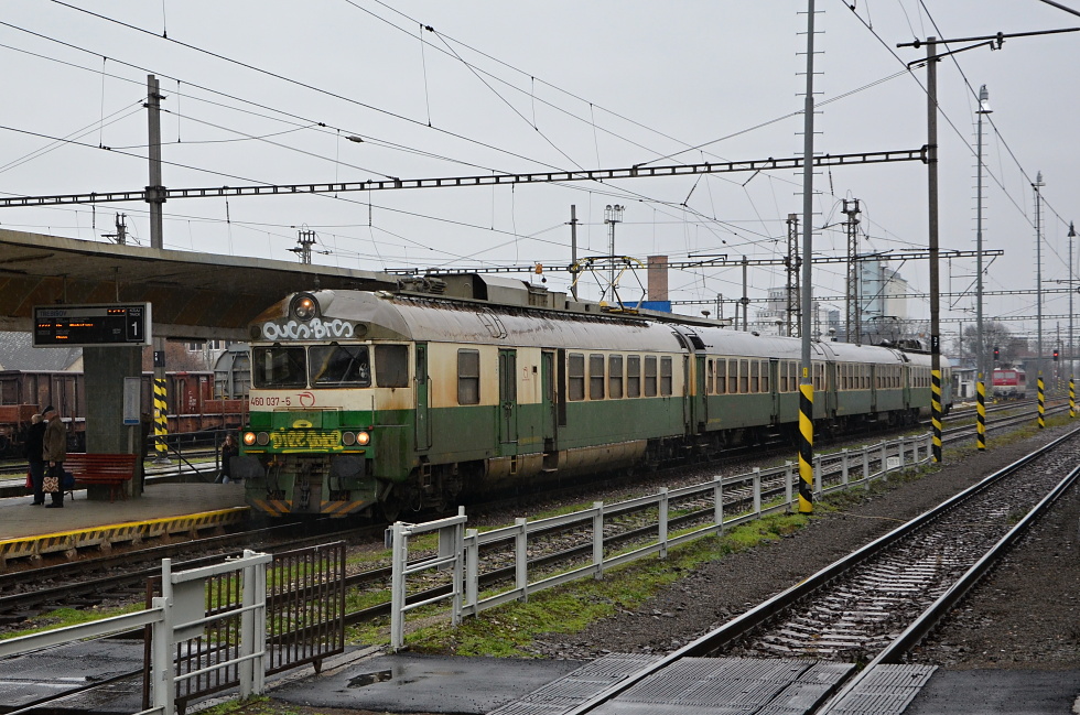 460 037-5