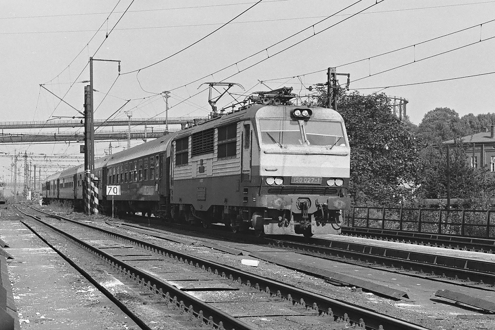150 027-1