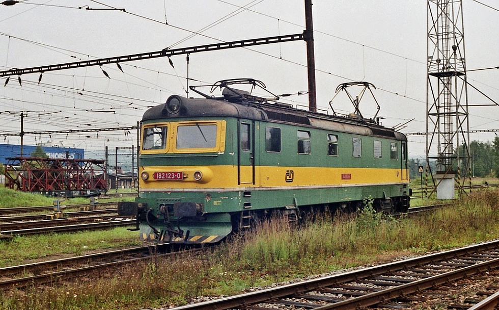 182 123-0