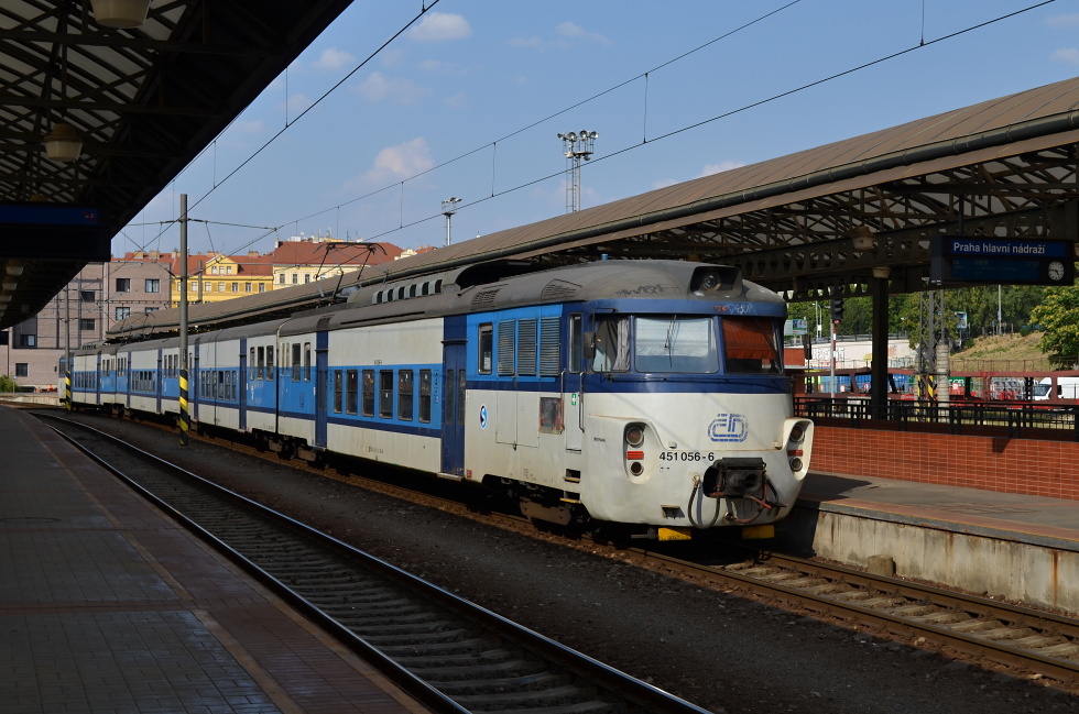 451 056-6