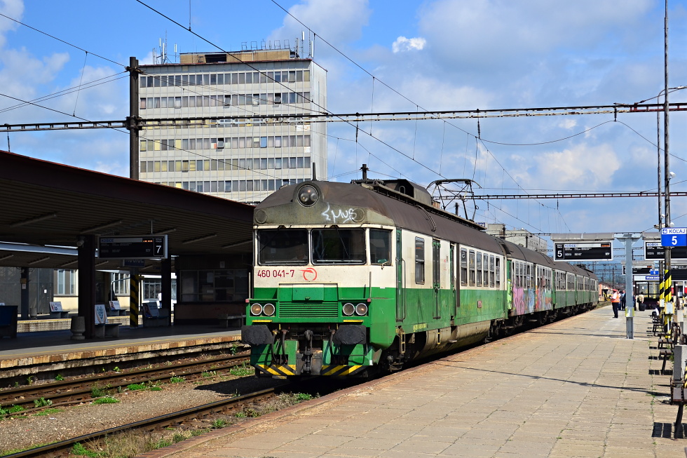 460 041-7