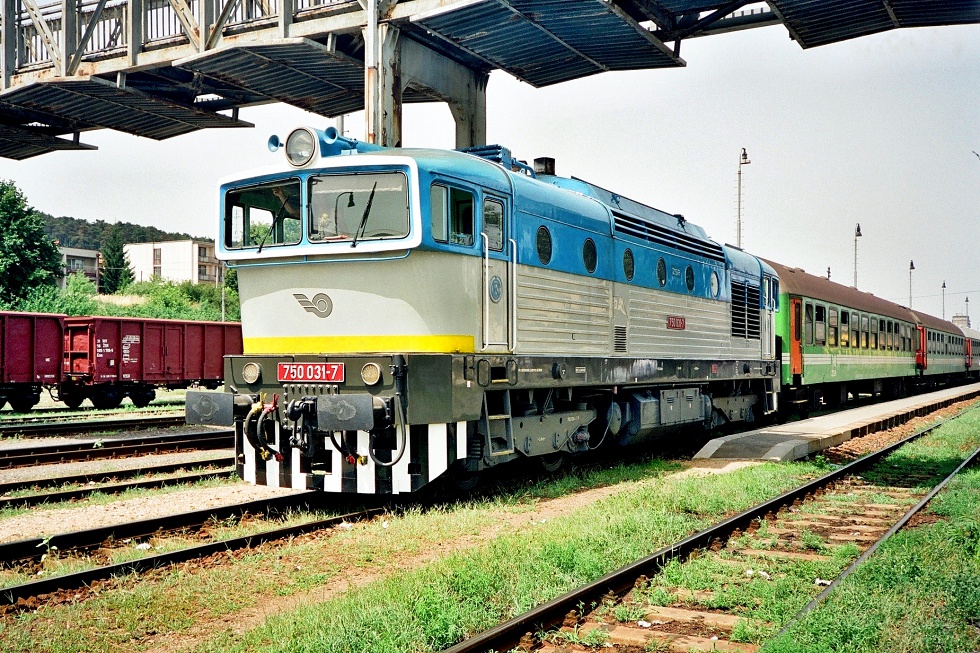 750 031-7
