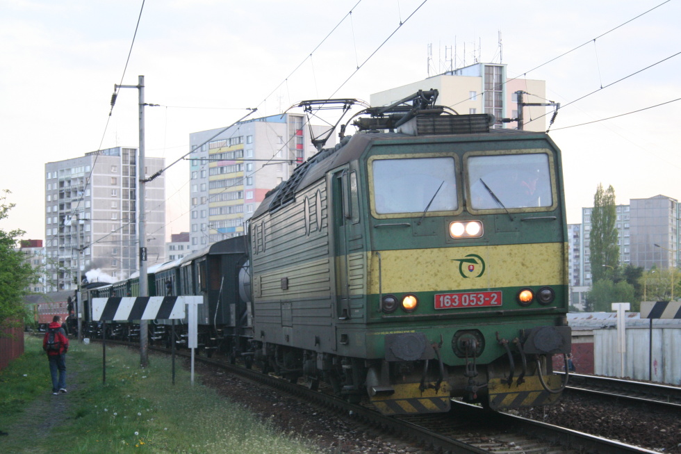 163 053-2