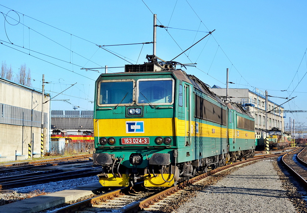 163 024-3