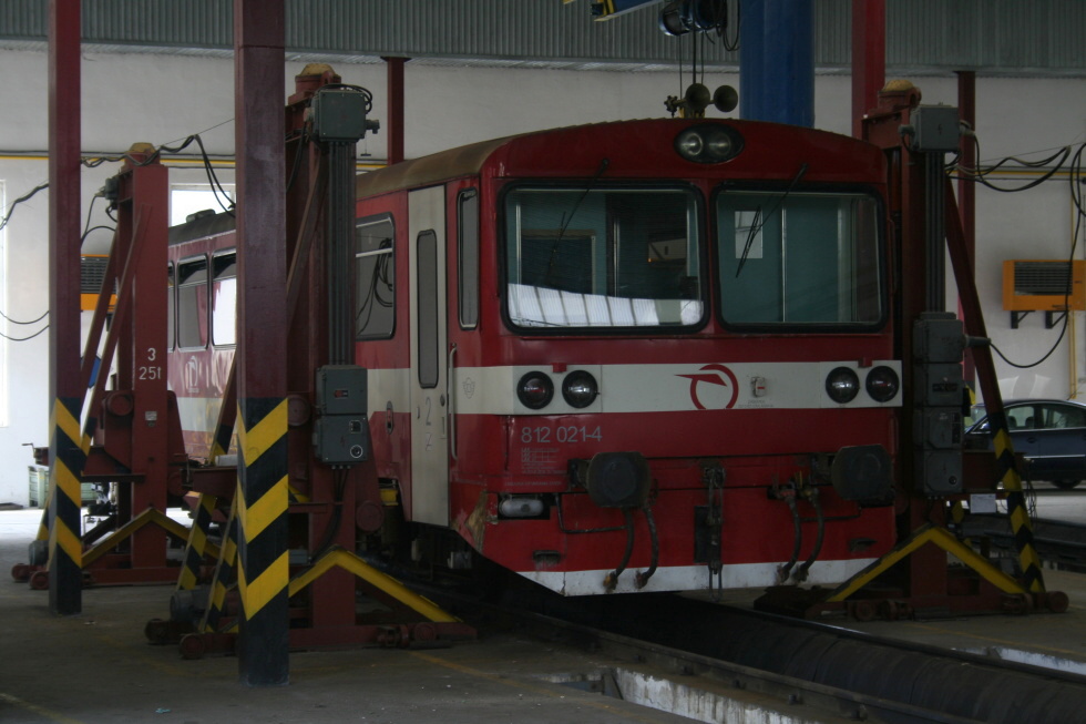 812 021-4