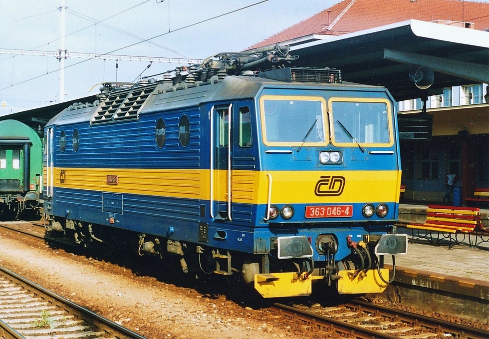 363 046-4