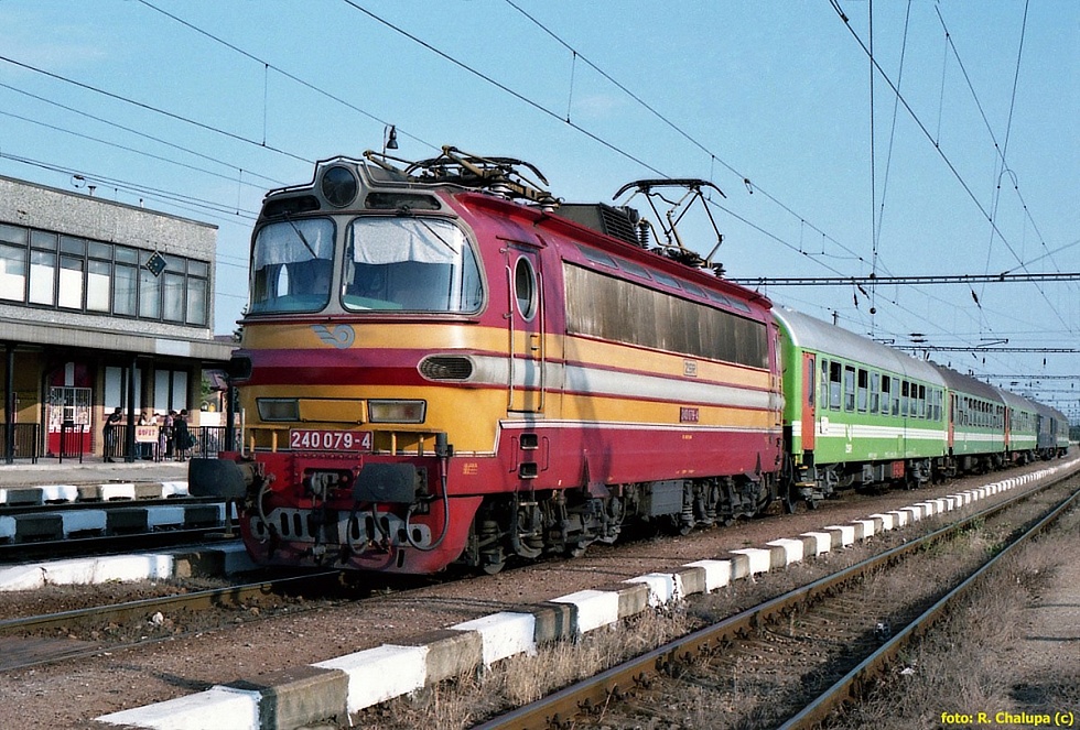 240 079-4