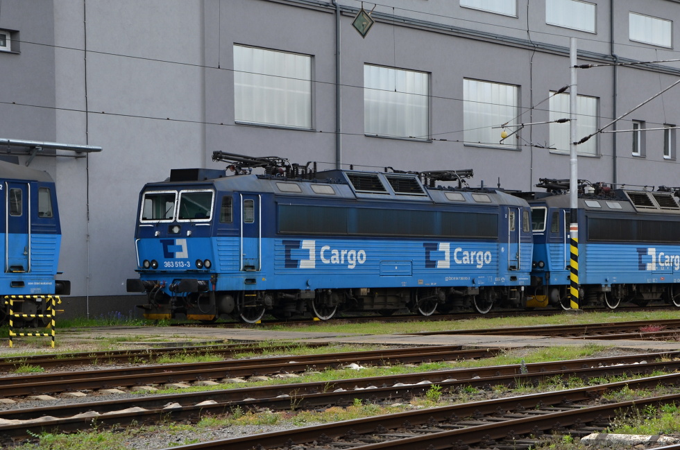 363 513-3