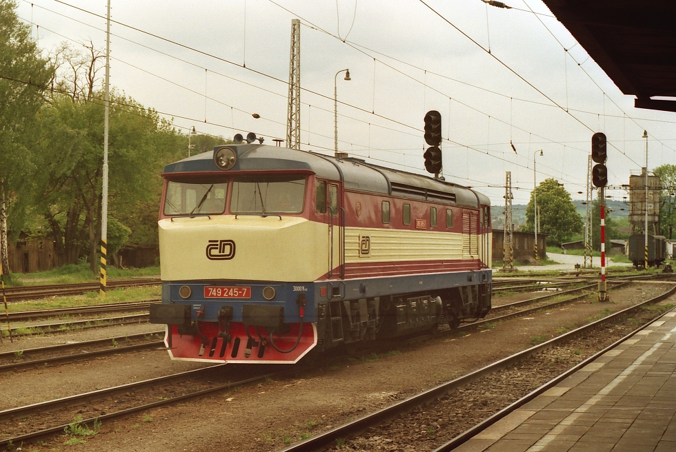 749 245-7