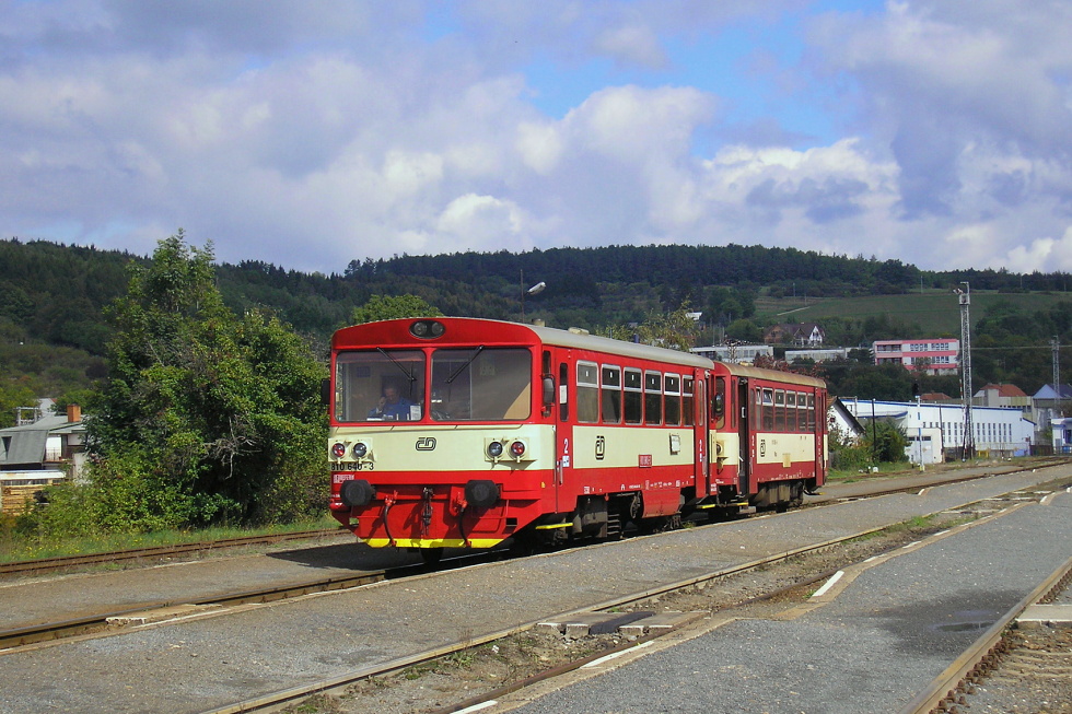 810 640-3