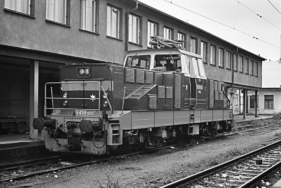 E458.1002
